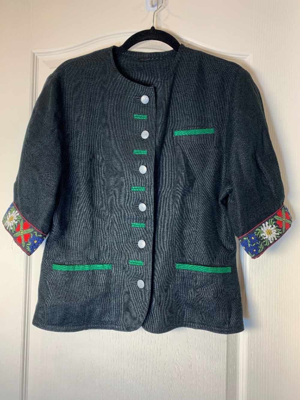Herzl Women's Black Linen Trachten Jacket EU 40 Edelweiss Embroidery Alpine 3/4